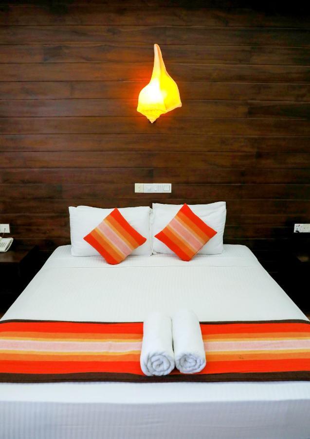 The Valampuri Hotel Jaffna Exterior foto